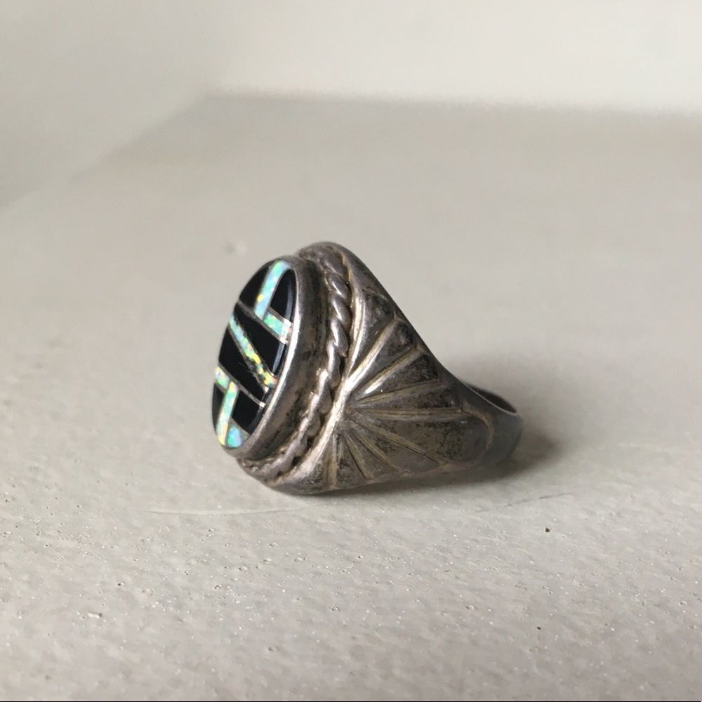 Vintage Native American Fire Opal & Onyx Ring - Picture 3 of 7